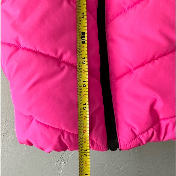 Puma puffy vest, kids size XXS (3/4), hot pink and black - Picture 3 of 8